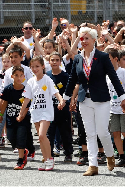 En el Campeonato del Mundo de Fórmula 1 en un acto benéfico con niños.