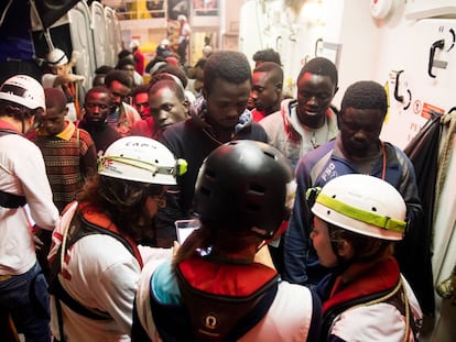 A group of migrants on the ‘Aquarius’ on Saturday night.