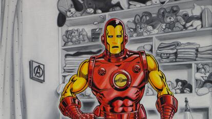 Iron Man plancha ropa en una divertida interpretación del artista Jaime Sancorlo