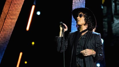 Enrique Bunbury, en el escenario de los premios Grammy Latinos celebrados en Las Vegas (Nevada, EE UU), en noviembre de 2018.