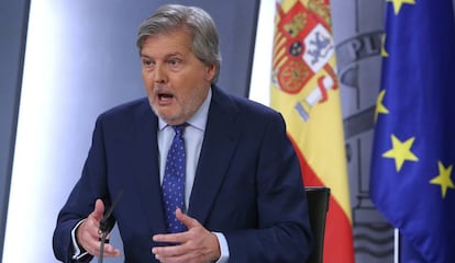 El ministro portavoz del Gobierno, Íñigo Mendez de Vigo, tras el Consejo de Ministros que recurrió el decreto andaluz.