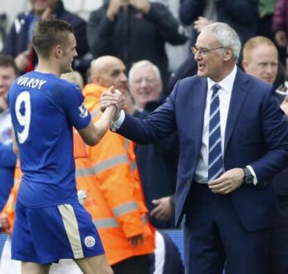 Ranieri y Vardy tras la victoria.