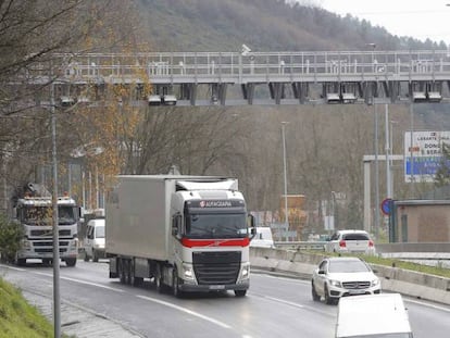 Cártel de camiones: un juzgado de Valencia admite un sobrecoste del 16%