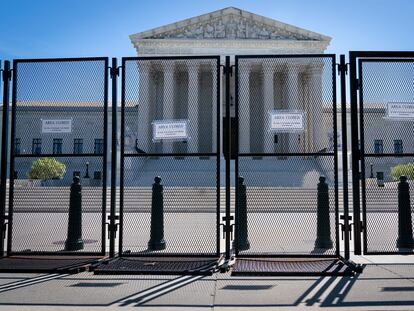 Derecho al aborto: El Supremo de Estados Unidos vallado ante las protestas