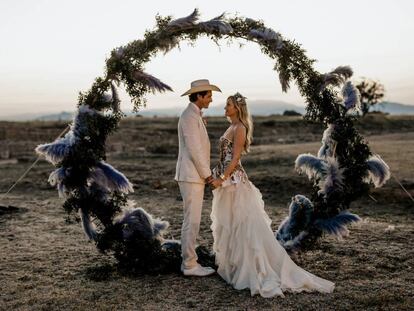 Kimbal Musk i Christiana Wyly, el dia del seu casament, a Empúries.