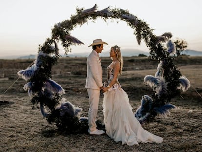 Kimbal Musk i Christiana Wyly, el dia del seu casament, a Empúries.