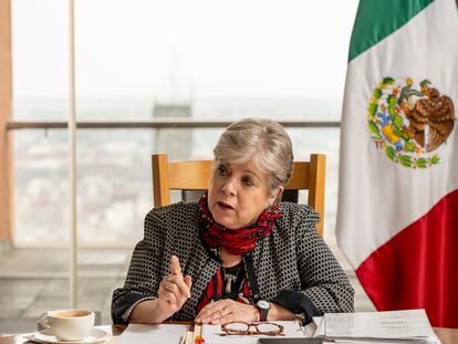 Alicia Bárcena, canciller mexicana, el 2 de mayo en las oficinas de la Secretaría de Relaciones Exteriores, en Ciudad de México.