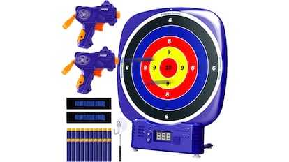 Esta diana electrónica funciona con tres pilas AAA.