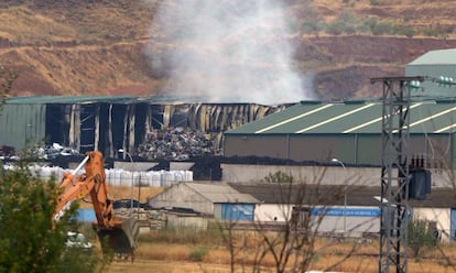 Un incendio afecta una f&aacute;brica de pasta de pan en Chiloeches (Guadalajara).