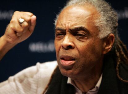 El musico brasileño Gilberto Gil, ayer, en su comparecencia en rueda de prensa en Bilbao.