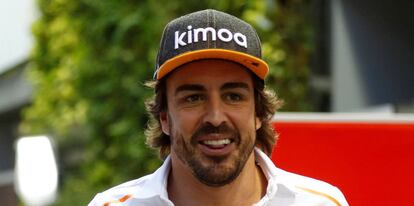 Fernando Alonso en una competeción en Singapur en 2018