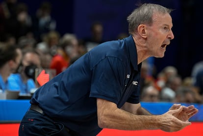 El entrenador de la selección francesa, Vincent Collet, durante la final.
