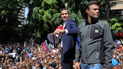 Juan Guaidó (izquierda) y Leopoldo López, el pasado 30 de abril, en Caracas.