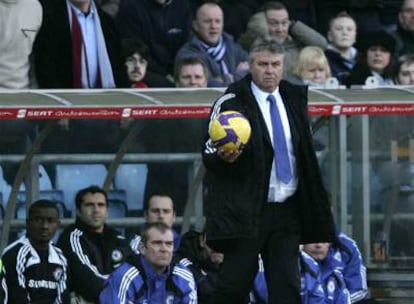 Guus Hiddink durante el encuentro