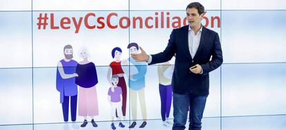 El presidente de Ciudadanos, Albert Rivera, durante la presentación de la Ley de Conciliación, Igualdad y Apoyo a las Familias del partido.