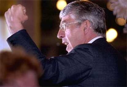 El ministro de Exteriores británico, Jack Straw, durante su discurso de ayer en Edimburgo.