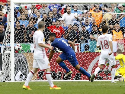 Pellè fa el segon gol i certifica l'eliminació d'Espanya.
