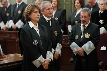 Una imagen de Dolores Delgado durante su ceremonia de jura o promesa como fiscal de Sala de la Fiscalía Togada del Alto Tribunal en el Tribunal Supremo, el 18 de octubre de 2022.