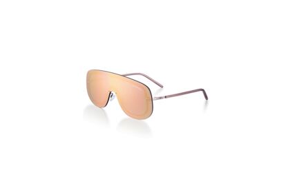 Gafas de sol de Emporio Armani (155 €).