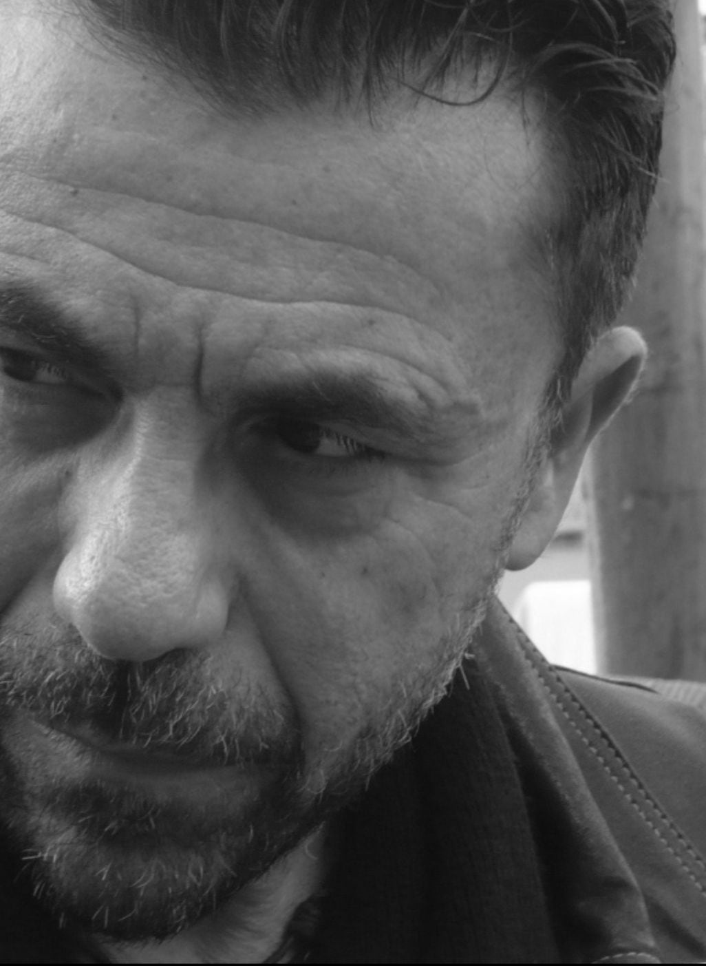 Francisco Ramírez López gana el premio Loewe de poesía con el libro ‘Cuatro clavos’, inspirado en la simbología cristiana