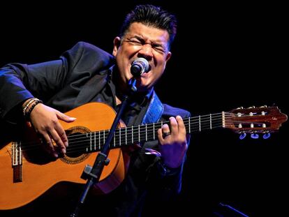 Sicus Carbonell, líder de Sabor de Gràcia, en un concert.