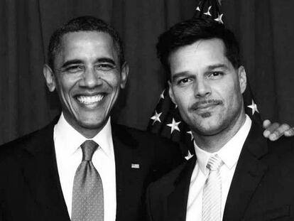Barack Obama y Ricky Martin (derecha) en una imagen distribuida por el cantante.