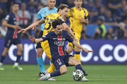 Vitinha y Barella luchan por el esférico, durante la final.