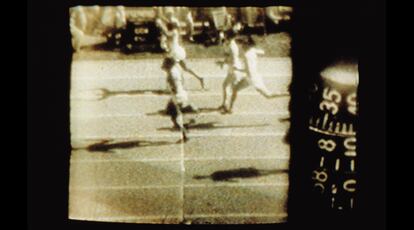Metcalfe y Rolan, en una controvertida meta de los 100 metros lisos en 1932. Los jueces decidieron el ganador fiándose de una película de cine.