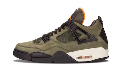 Air Jordan Retro IV UNDFTD

Para la revista especializada Complex, estas zapatillas de inspiración militar son las mejores de lo que llevamos de siglo. Su precio confirma su valor: 13.800 euros.