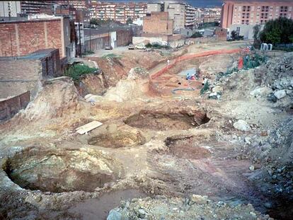 Las excavaciones de 1990 de los silos del poblado ibérico en la montaña de Montjuïc.