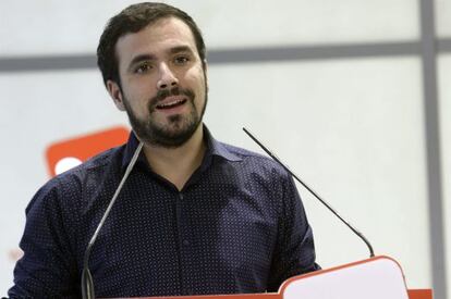 Alberto Garzón, líder de Izquierda Unida, en la rueda de prensa de este lunes.