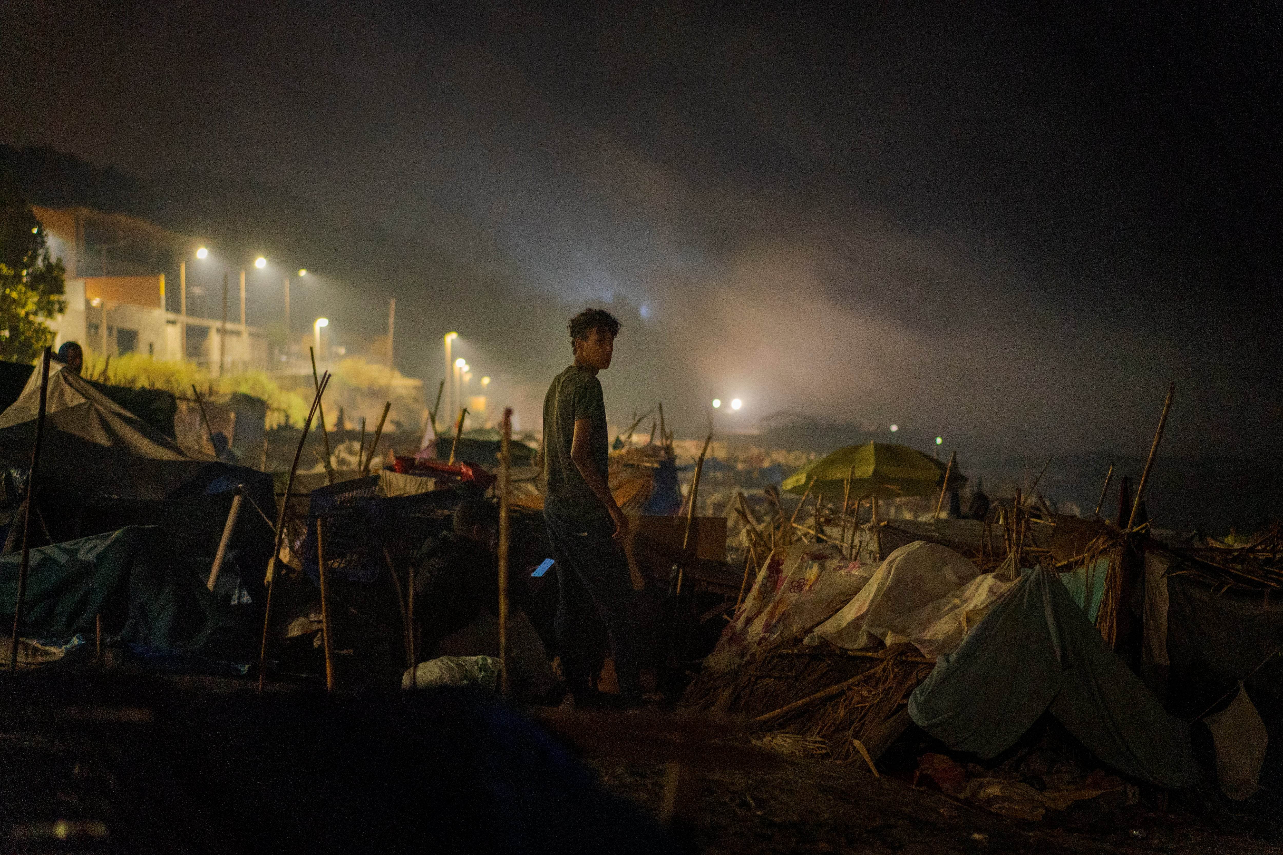 Últimas noches en El Trampolín: la playa de la vergüenza y de las preguntas sin respuesta