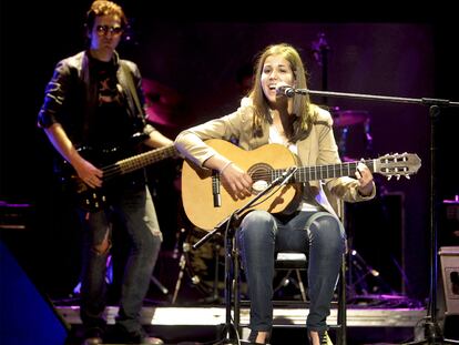 Bárbara Anguita durante su actuación en la gala final del concurso <i>E.S.O. es Música</i>, el pasado martes en el Teatro Calderón.
