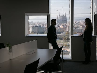 El equipo de dirección de obra de la torre Agbar de Barcelona.