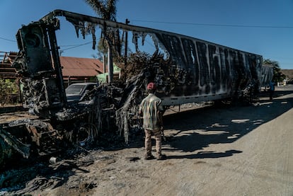 After Ovidio Guzmán's arrest, the Sinaloa Cartel rampaged in the streets and burned vehicles.