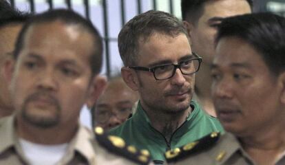 Artur Segarra llega al juzgado de Bangkok.