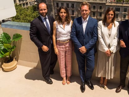 Raul Rodr&iacute;guez, director de Sabadell Venture Capital; Ana Segurado, responsable de venture capital de Alantra; Josep Sanfeliu y Clara Camp&agrave;s, fundadores de Asabys; y Santiago Eguidazu, presidente de Alantra.