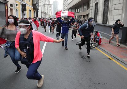 Protestas en el centro de Lima, este martes.