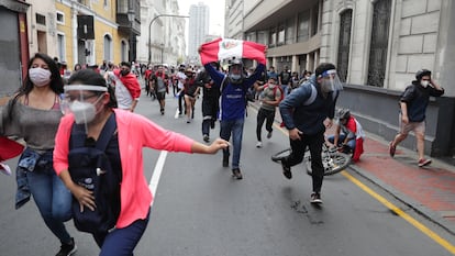 Protestas en el centro de Lima, este martes.