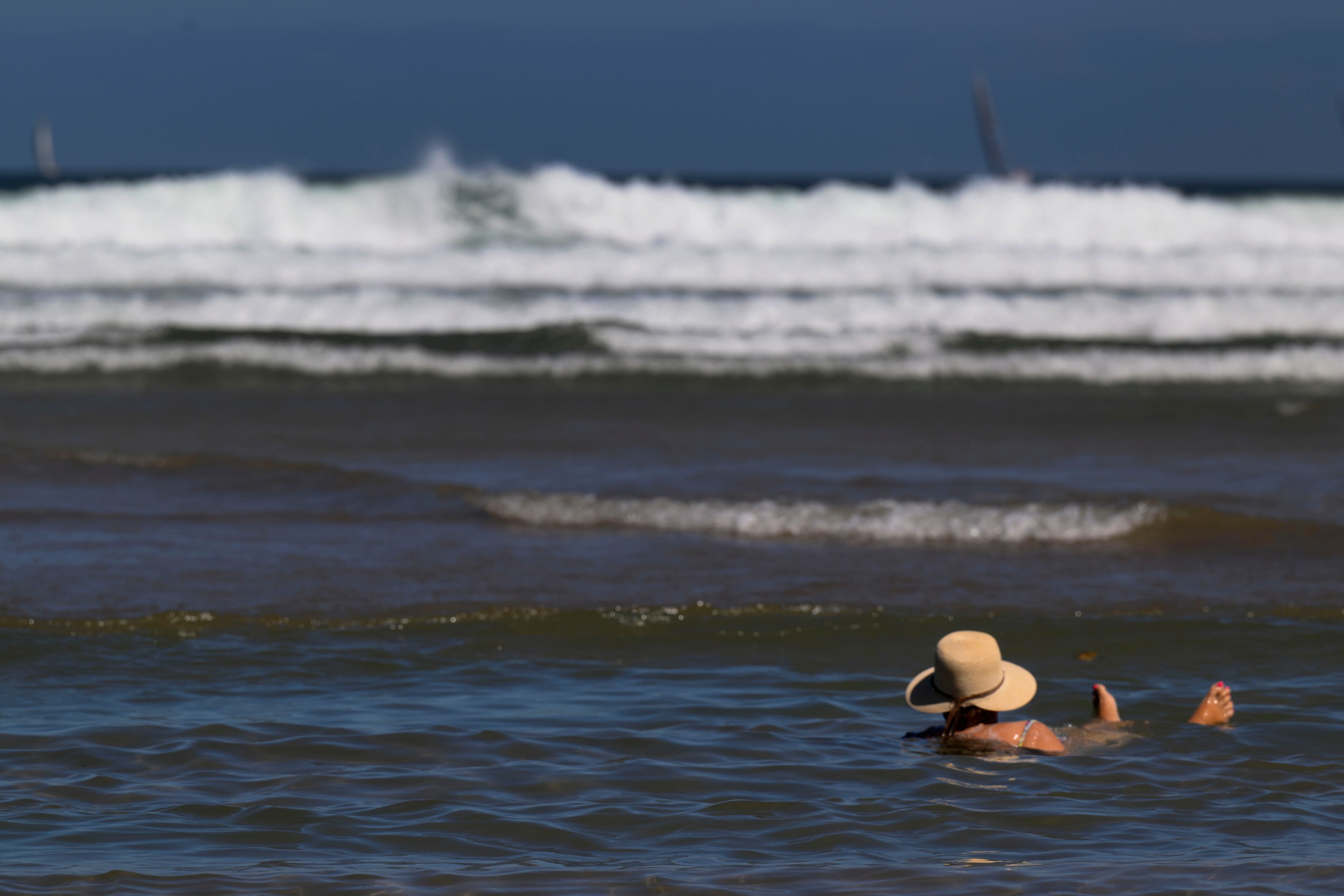 Otra semana de calor de pleno verano, salvo por el paso de un frente el miércoles