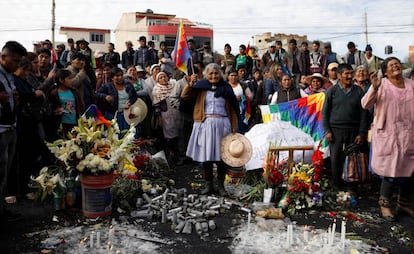 Apoiadores de Evo Morales fazem vigília por homem morto durante protestos em Sacaba