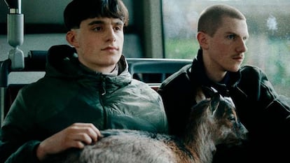 Imagen de los protagonistas de la serie Putain de Filmin