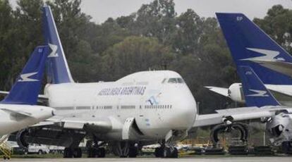 Aviones de Aerolíneas Argentinas, en el aeropuerto de Buenos Aires.