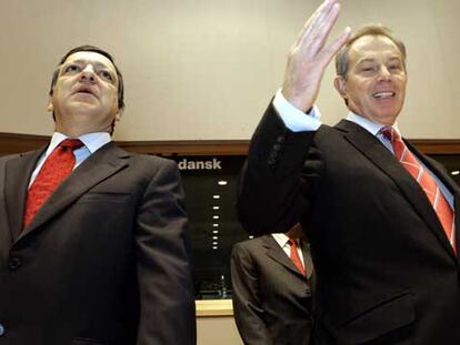 Jose Manuel Durão Barroso y Tony Blair al llegar al Parlamento Europeo para el debate presupuestario.