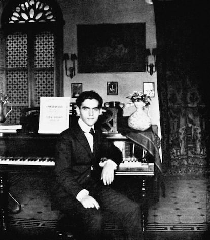 Federico García Lorca, retratado en 1919, cuando tenía 20 años.