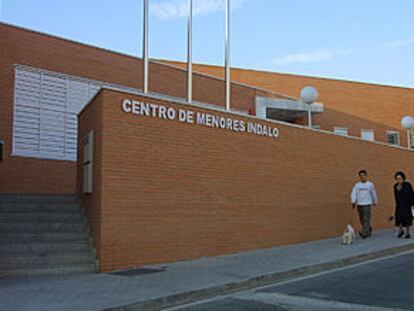 Fachada del centro de menores en donde se encuentra la menor marroquí.