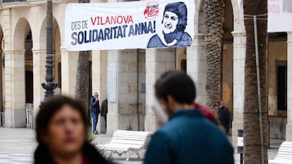 Pancarta de apoyo a Gabriel en la plaza del Ayuntamiento de Vilanova i la Geltr&uacute;. 