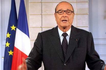 El presidente francés, Jacques Chirac, durante su intervención de ayer radiotelevisada.