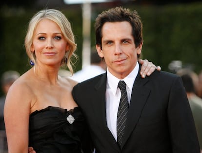 El pasado mes de mayo Ben Stiller y su esposa Christine Taylor anunciaron su decisión de separarse después de 17 años de relación y dos hijos en común. El protagonista de 'Zoolander' y la actriz, conocida por interpretar a su hija adolescente Marcia Brady en la versión cinematográfica de 'La tribu de los Brady', emitieron un comunicado en el que pedían respeto por su privacidad. "Con tremendo amor y respeto el uno por el otro, y por los 17 años que hemos pasado juntos como pareja, hemos tomado la decisión de separarnos. Nuestra prioridad seguirá siendo criar a nuestros hijos como padres devotos y los amigos más cercanos", añadieron. La pareja se casó en el 2000 y son padres de Ella Olivia, nacida en 2002, y Quintin Dempsey, nacido en 2005.