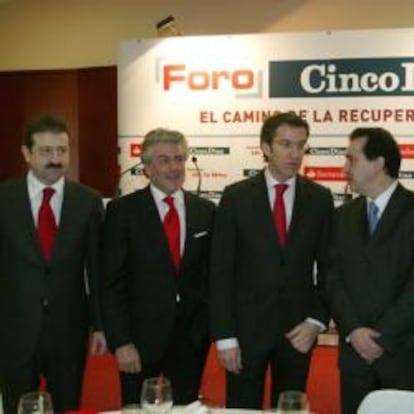 De izquierda a derecha, Pablo Berdiel, director Territorial del Banco Santander; Enrique García Candelas, director general de Banca Comercial del Santander; Alberto Núñez Feijóo, presidente de la Xunta de Galicia; Jorge Rivera, director de Cinco Días, y Antonio Fontenla, presidente de la Confederación de Empresarios de Galicia.